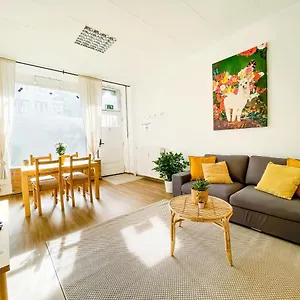  Apartment Bright 2 Bedroom In Convinient Location